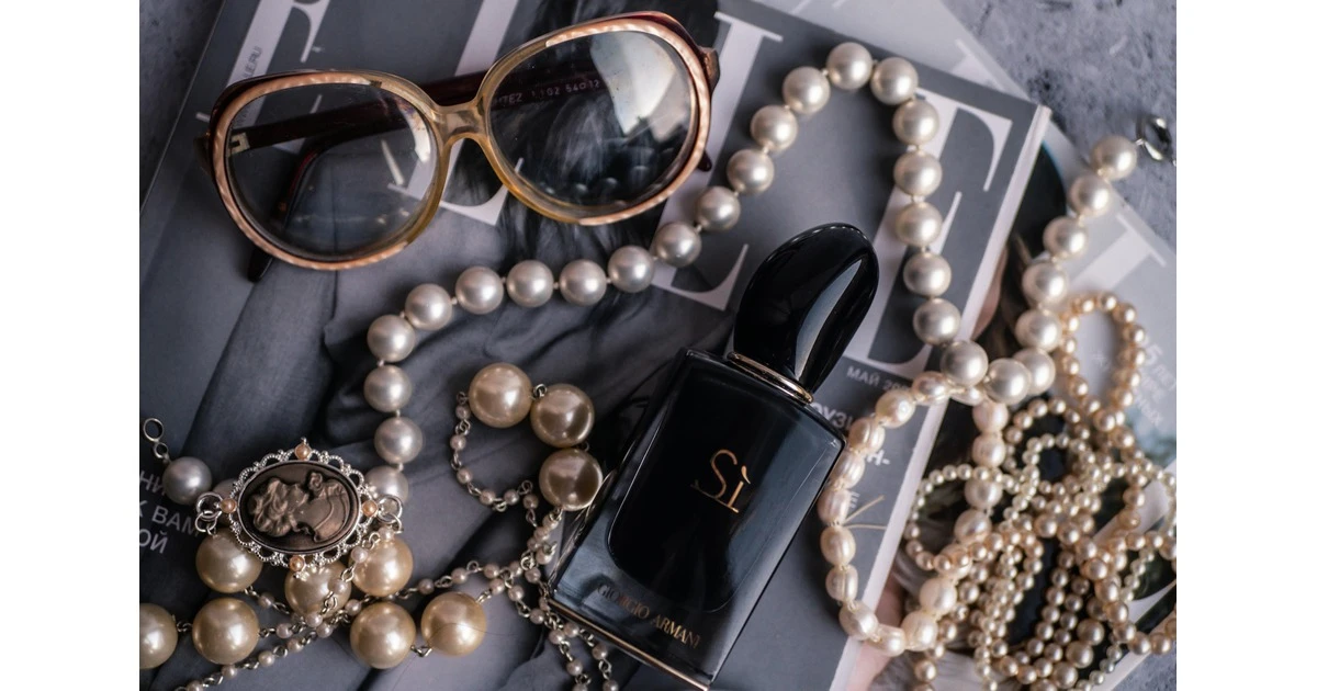 Difference Between Giorgio Armani and Emporio Armani