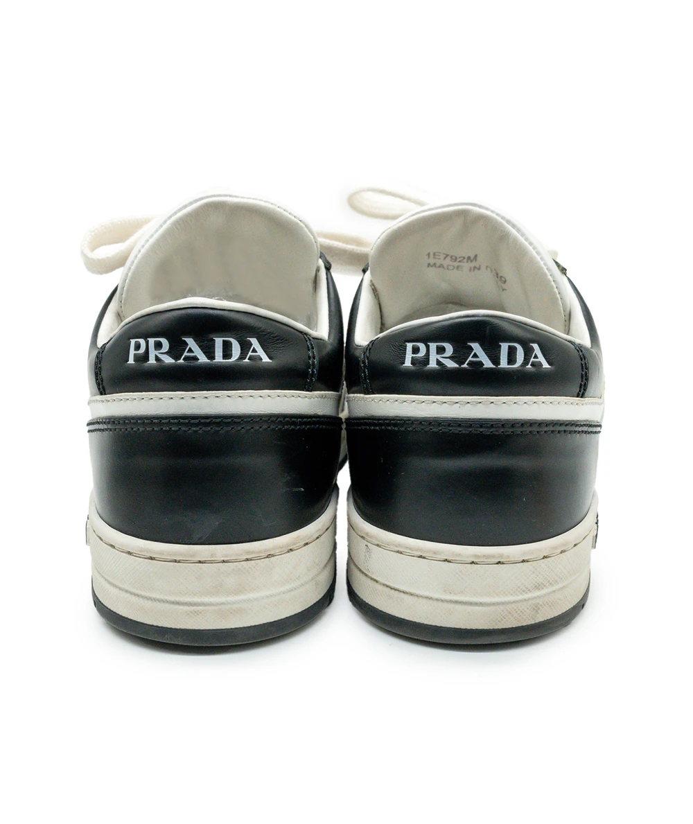 Prada Size 39 White and Black Downtown Leather Women's Sneakers