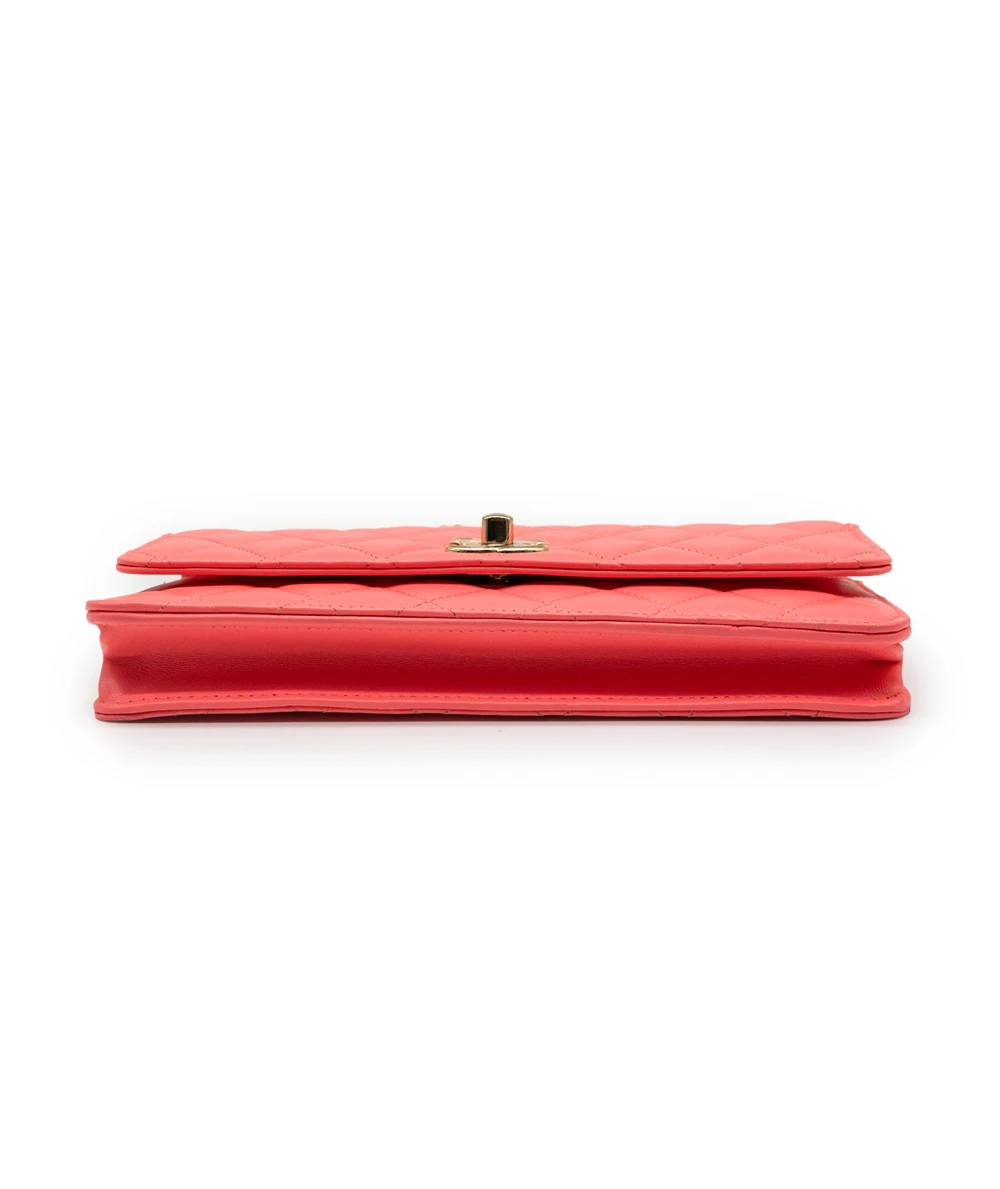 Chanel Wide Trendy CC Wallet on Chain in Hot Pink Lambskin Leather with Gold Hardware