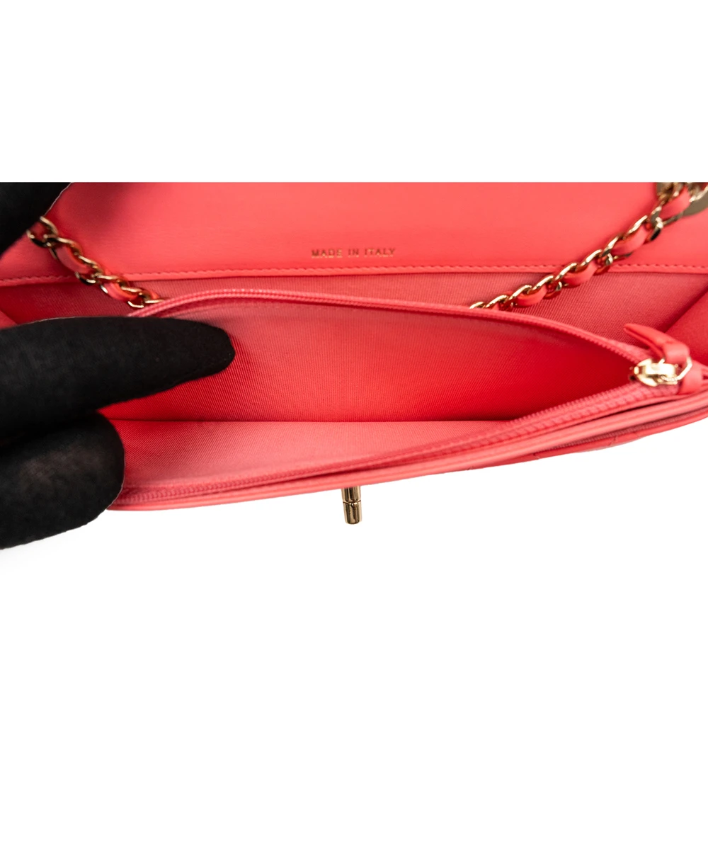 Chanel Wide Trendy CC Wallet on Chain in Hot Pink Lambskin Leather with Gold Hardware