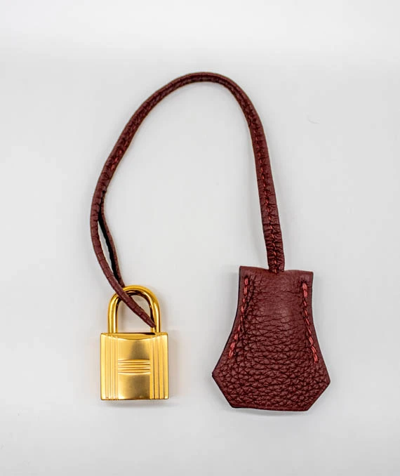 Hermes Rouge Grenat Togo Leather Kelly Retourne Size 28 Bag with Gold Hardware