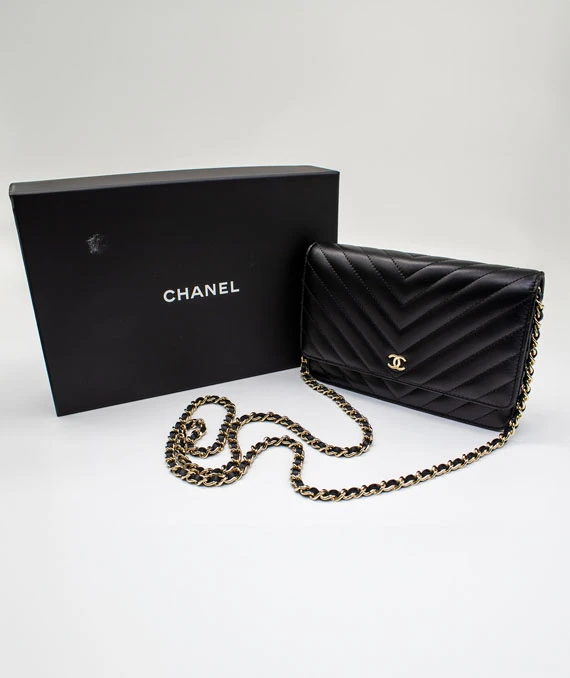 Chanel Black Chevron Wallet on Chain in Lambskin Leather with Gold hardware