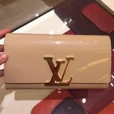 Louis Vuitton Nude Patent Leather Louise Clutch