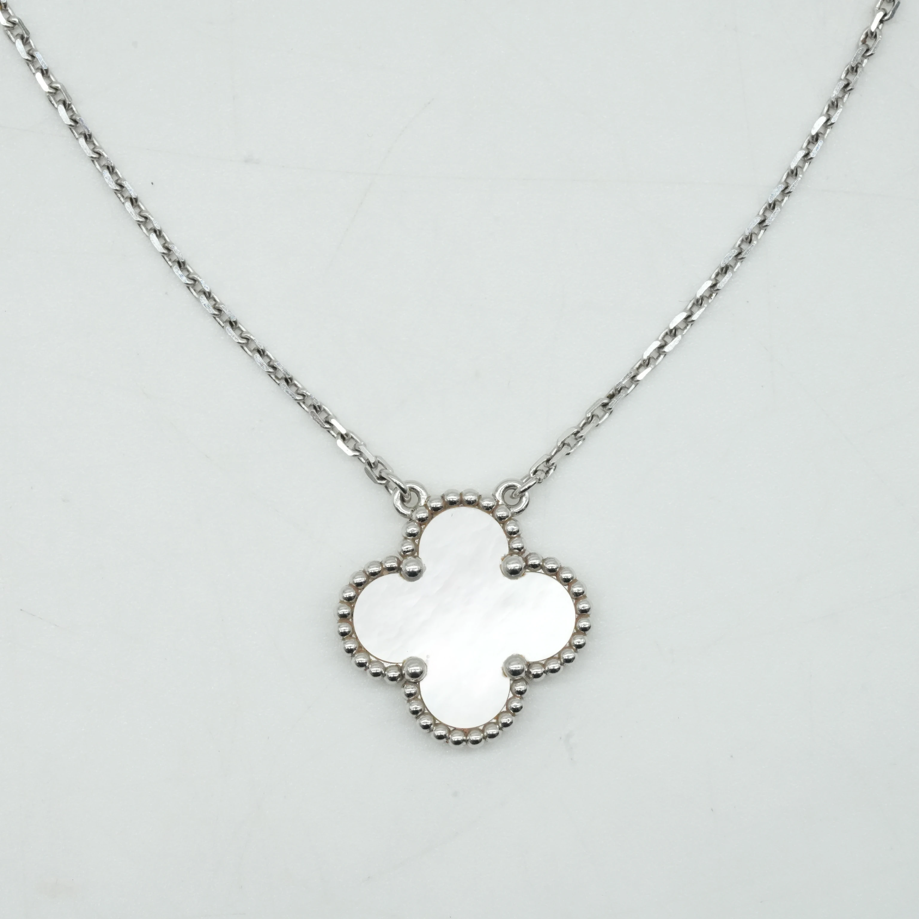 Van Cleef & Arpels Vintage Alhambra pendant Necklace 18K White Gold 5.3g JO172562