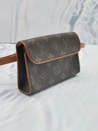 Louis Vuitton Pochette Monogram Canvas DB