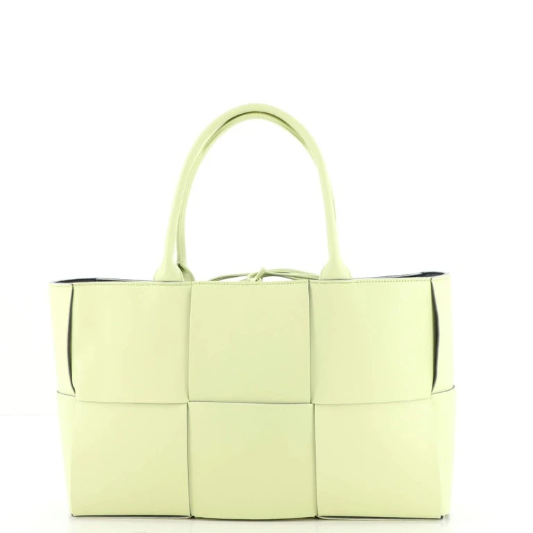 Bottega Venetta Arco Tote in Intrecciato Nappa