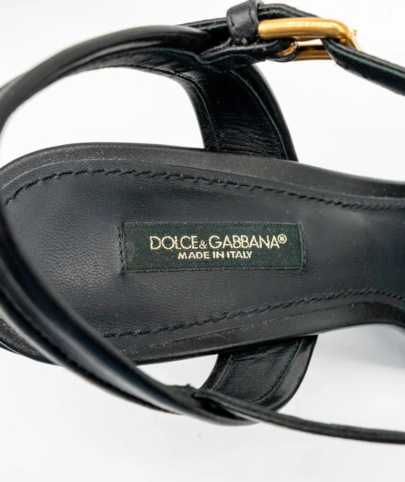 Dolce & Gabbana Size 38 Calfskin Sandals With D&G Amore Logo