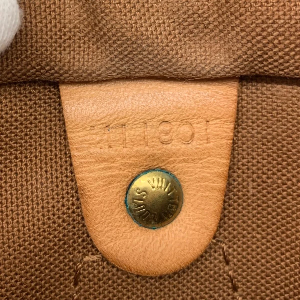 Louis Vuitton Monogram Canvas Speedy 25 Bag