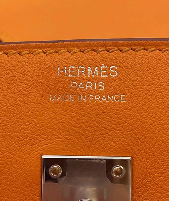 Hermes 2023 Swift Leather Size 25 Birkin Handbag in Apricot Color with Palladium Hardware