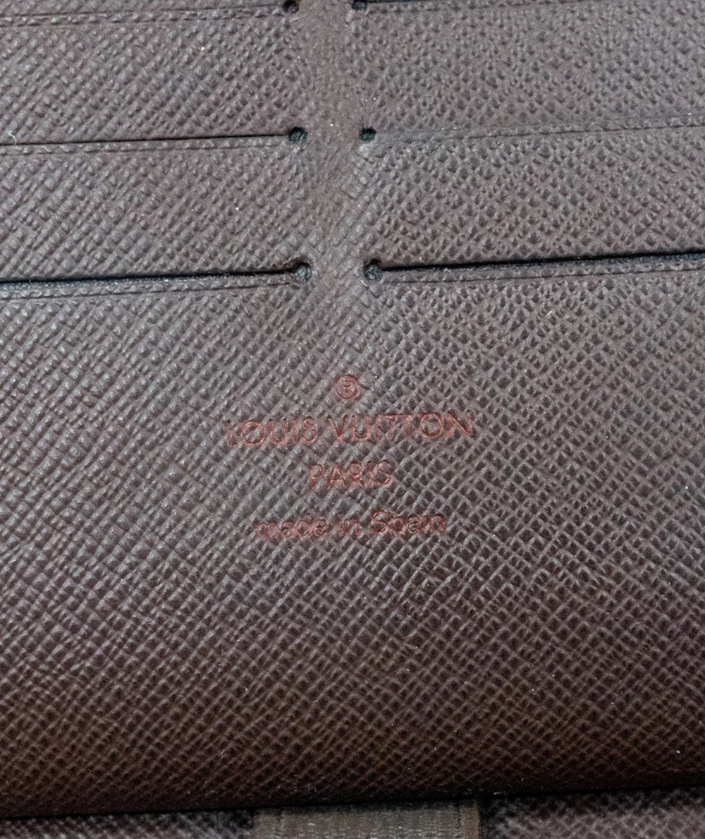 Louis Vuitton Damier Ebene Coated Canvas Zippy Wallet