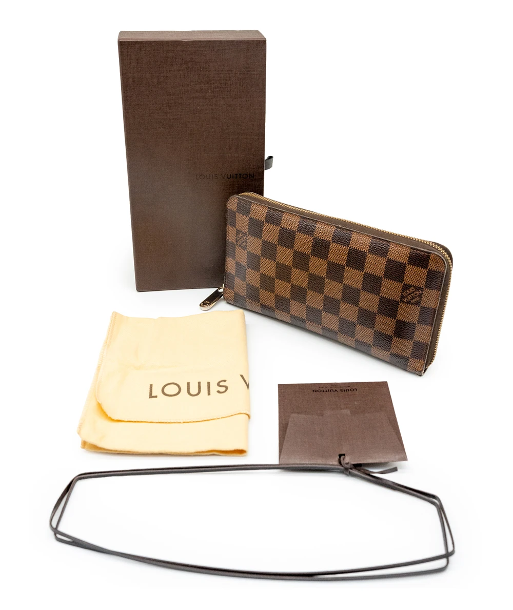 Louis Vuitton Damier Ebene Coated Canvas Zippy Wallet