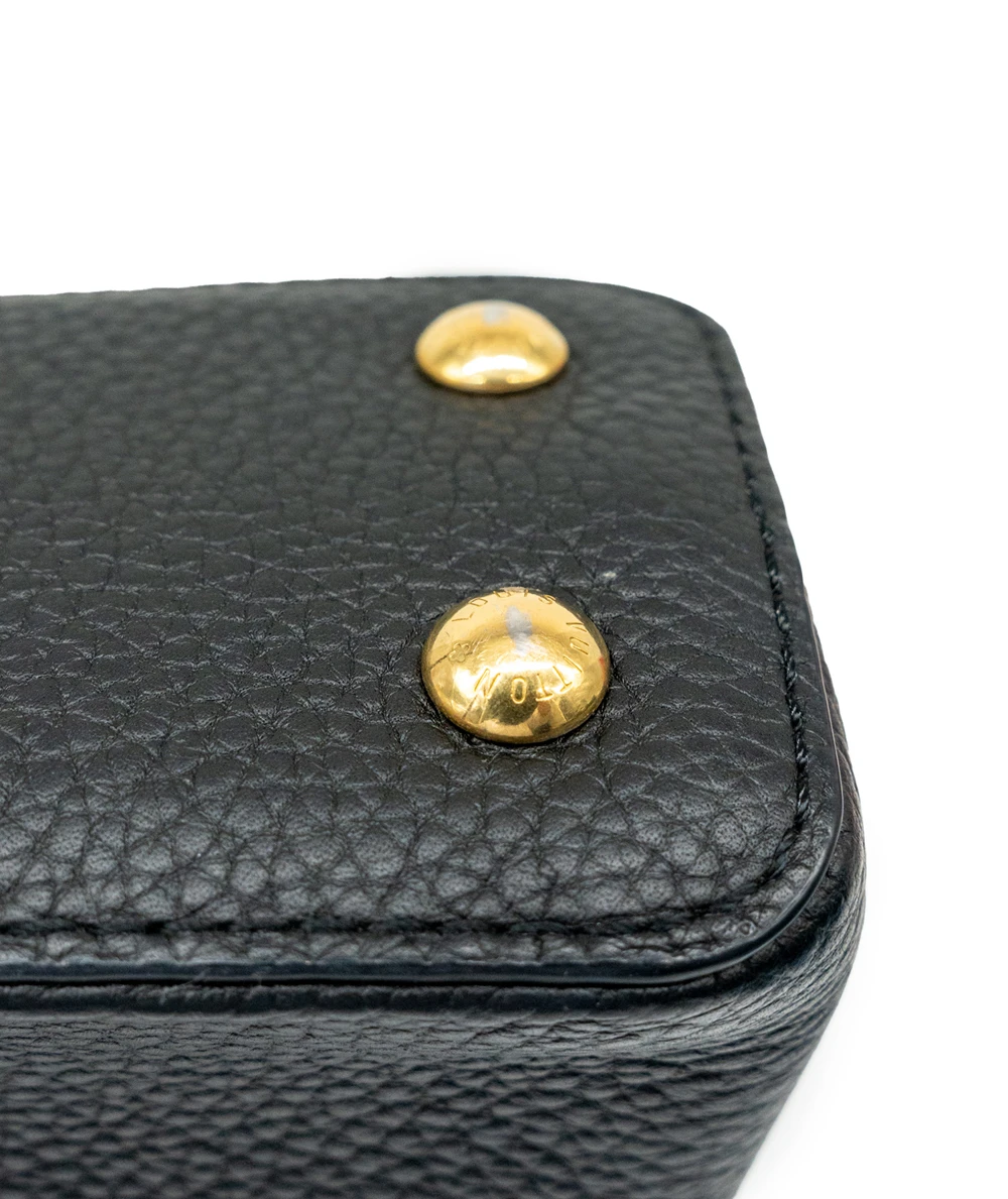 Louis Vuitton Capucines Mini Bag in Black Taurillon leather and Python Detailing