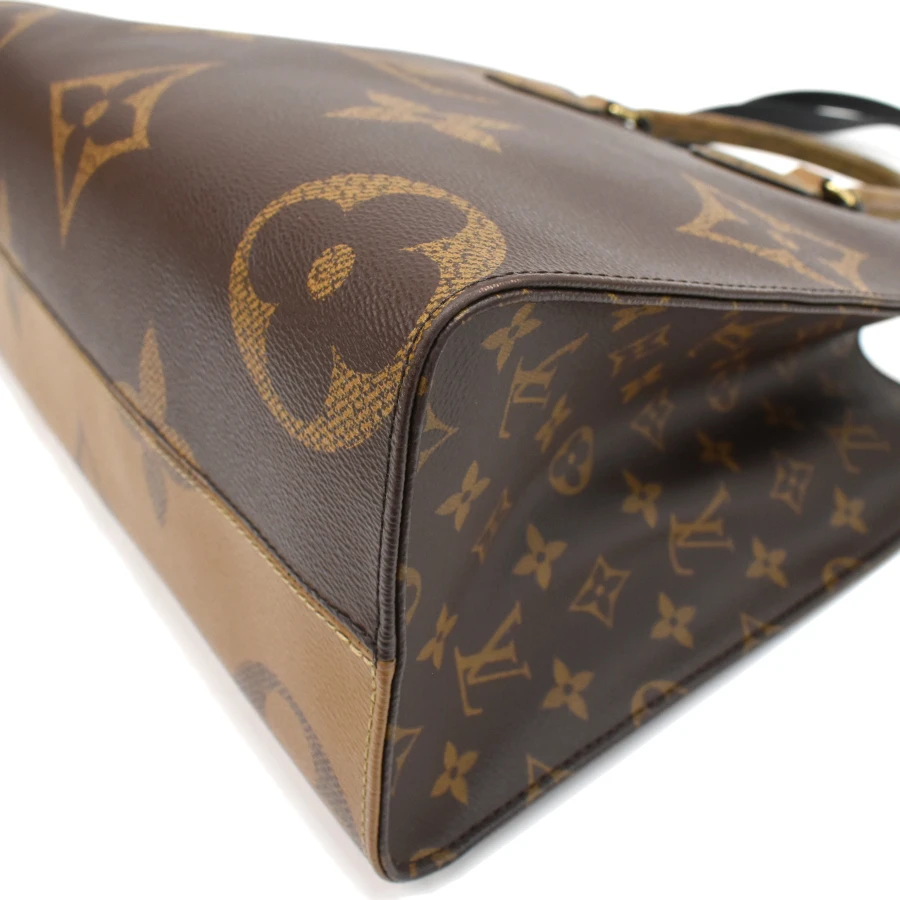 Louis Vuitton Reverse Monogram On The Go MM Shoulder Bag